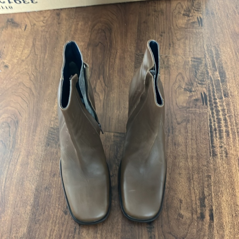 J. Crew made in Italy brown leather ankle boots size US 9 square toe